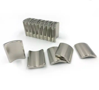 N42H High Strength Generator Neodymium Magnet Curved Shaped High Energy Density