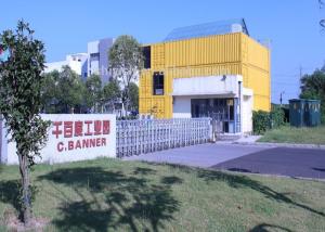 China 40 Feet Combined Customized pre built storage container homes on sale