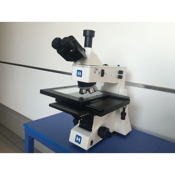 Large stage Upright Metallurgical Microscope with bright and dark field
