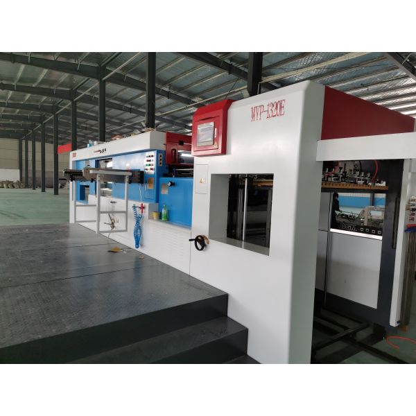 MY-1320E Automatic Flat Bed Die Cutter And Creasing Machine For Cardboard PP Board