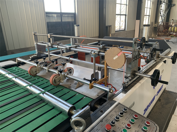 PLC Controlled Hob Type Servo-Driven Paper Cutting Machine for Automatic Roll Cutting