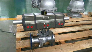 180 degree three position pneumatic actuator for valve