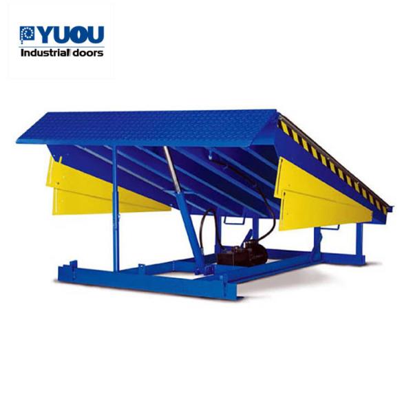Quality Welding Loading Dock Leveler Truck Container 0.75KW Automatic Plate 6000kg capacity for sale