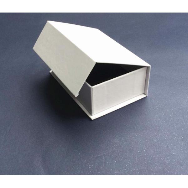 Manufacturers order white flip box, cosmetics craft flip box, jewelry packaging paper hard box
