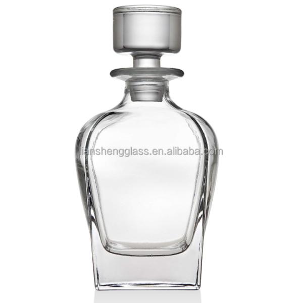Clear Industrial Beverage Decanter for Unique Shape Crystal Glass Whisky Engraving