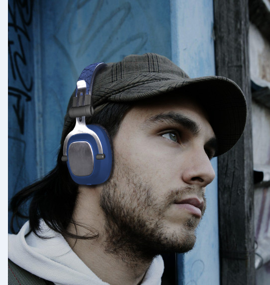 300mAh 8 hours Wireless Compact Bluetooth Headphones With Super Bass Sound