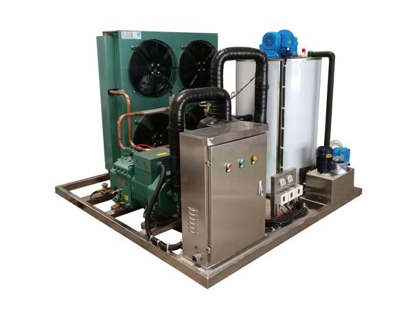 Quality Integrated Ice Flake Making Machine 3 Ton Air Cooling Fresh Water for sale