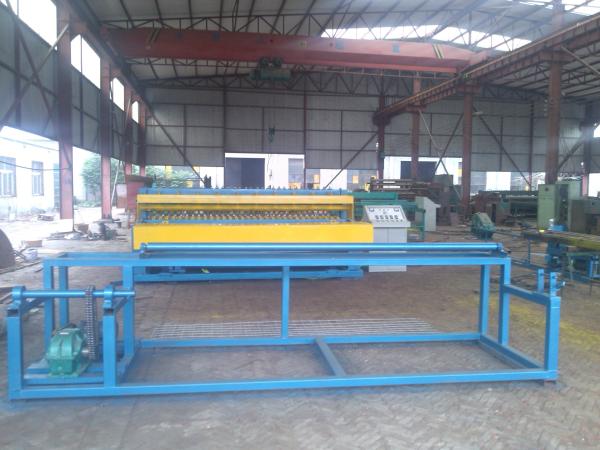Quality Welded Roll Wire Mesh Making Machine , Wire Mesh Fencing Machine For Construction for sale