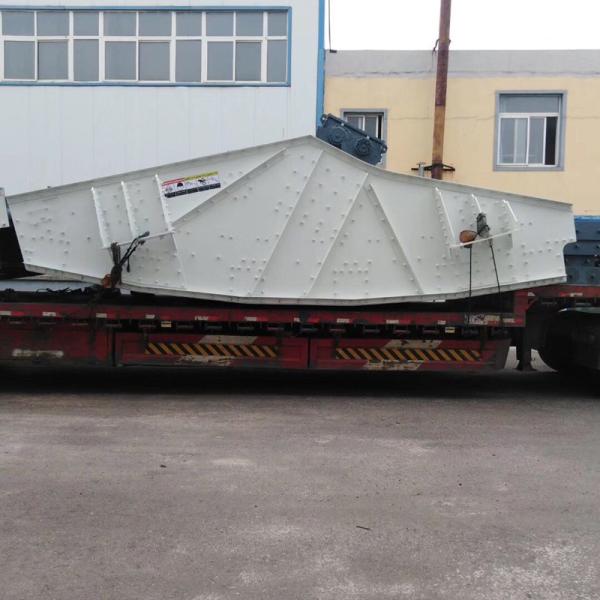 Quality Sinomin Low Noise Mining Screening Equipment , Linear Motion Vibrating Screen for sale