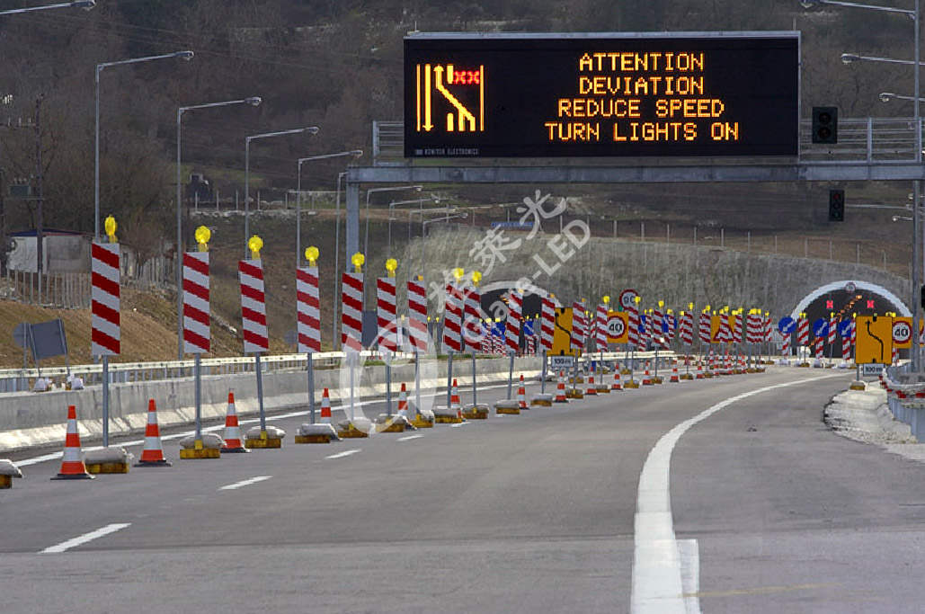 16x8 Resolution LED Display Revolutionize Your Railway Station Subways Guiding Signage