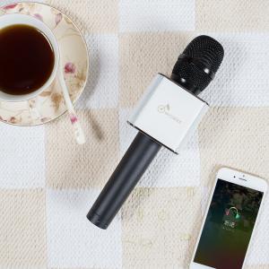China 2017 new arrivals Mobile Bluetooth Speakers mini Bluetooth handheld microphone karaoke MICGEEK Q9 on sale