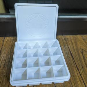 Wholesale Customized PP White Square 16 Cavity Ice Container With Lid from china suppliers