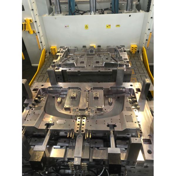 DME Mould Base Multi Cavity Pressure Injection Molding