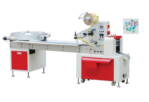 Quality 2.4KW Power Cake Packaging Machine , Touch Screen Display Horizontal Flow Pack Machine for sale