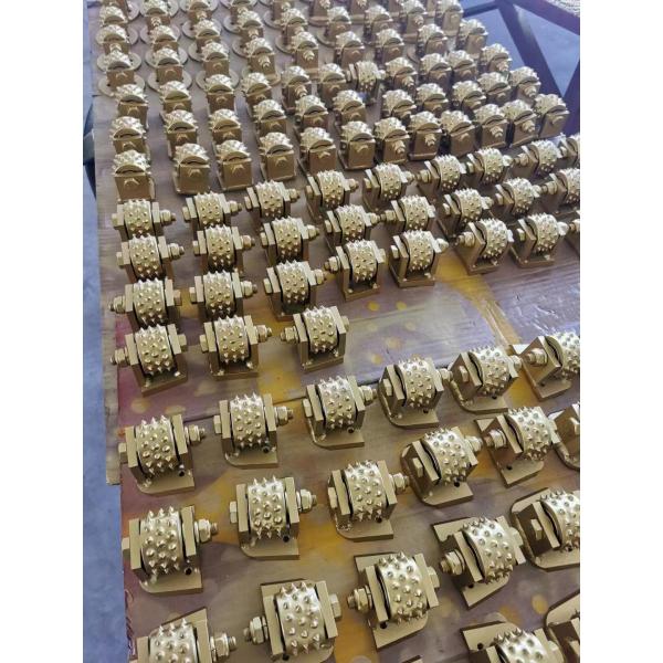 Lavina Onfloor EDCO Slim-fit Trapezoid Bush Hammer Roller 30S Tungsten Carbide Tips For Floor Preparation Coating Removal Expose Large Aggregate Stone