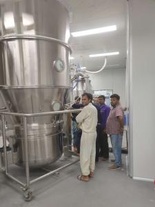 100-180kg/Batch Fluid Bed Dryer Granulator / ISO9001 Fluidised Bed Granulator