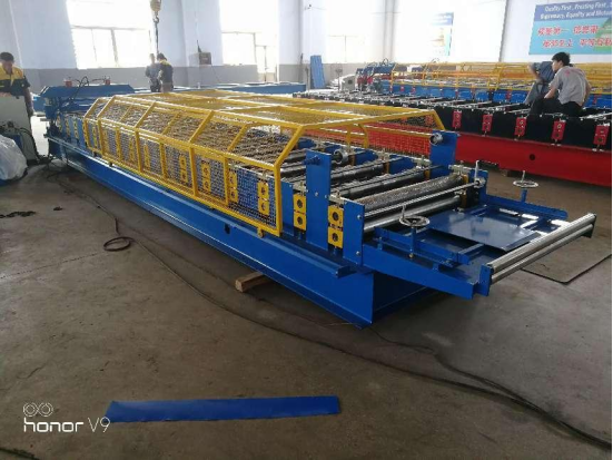 36 Inch Wide Interconnected Metal Panels Forming Machine Best Choice For PBR Panel Metal Roofing