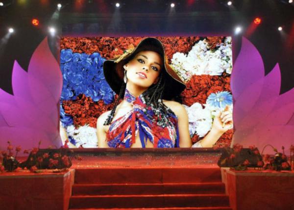 Quality Ultra Brightness LED Screen Stage Backdrop Flexible LED Curtain Display P4.8mm for sale