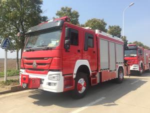 China Howo Fire Fighting Light Rescue Fire Truck 228KW 4x2 With 5 Ton Crane on sale
