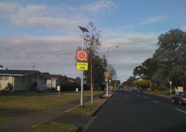 Quality Digital Programmable LED Speed Limit Signs Impact Resistant Energy Saving for sale