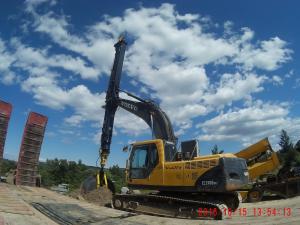China Long Reach Boom Telescopic Arm Excavator Clamshell Bucket Hydraulic Excavator on sale