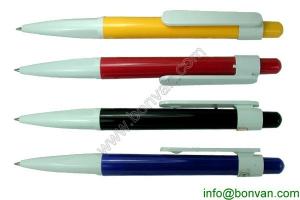 China low price plastic pen, ball point pen,click style colored barrel plastic pen on sale