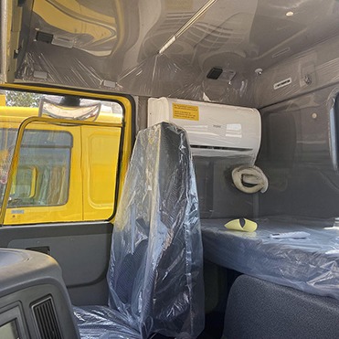 450HP 600L Fuel Tank Left Euro 2 Semi Trailer 6X4 Heavy Truck Tractor Head Diesel Fuel Automatic Manual Transmission