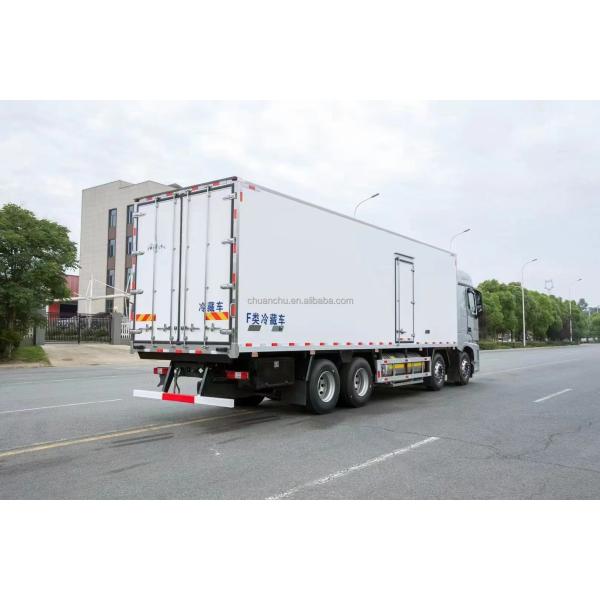 Foton 8.5m 3 Axis 6x2 Refrigerated Box Truck Gasoline Fuel Type Euro 4