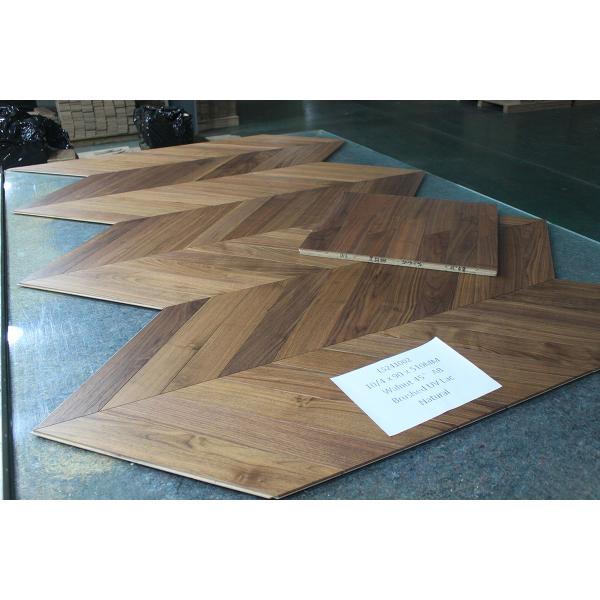 Natural Walnut Engineered Wood Chevron Flooring Brushed UV Lacquer