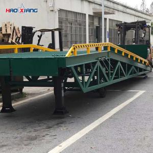 Logistics Center Portable Forklift Ramp 10T Hydraulic Ramp For Container Unloading