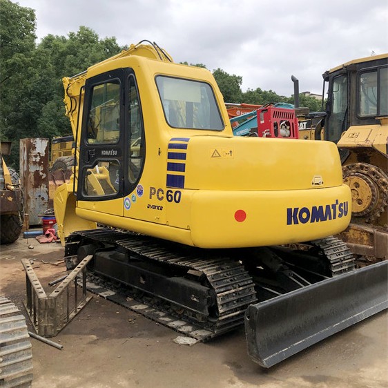 Original Hydraulic Pump Komatsu PC 60-7 Excavator with 40 kW Power Made in Japan 2015