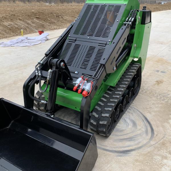 Mini Track Loader EPA Euro V Standard Green Skid Steer Loaders With Rubber Track