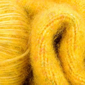 China Recycle Polyester GRS Wool Alpaca Yarn Acrylic Nylon Air Covered Yarns For Hand Knitting on sale