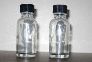 China Professional Clear / Amber, Medical, Pharmaceutical Screw Glass Bottles AM-MGB on sale