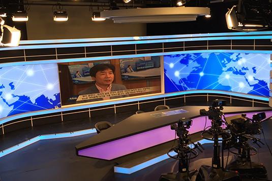 Quality ISO14001 Curved Led Displays P2mm SMD1515 Led Video Wall Studio for sale