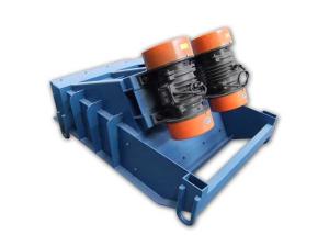 China Automatic Control Vibrating Screen Feeder Uniformly Quantitatively Block Feeding on sale