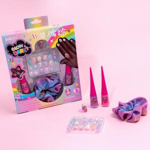 China Effortless Girls Nail Kit Pretend Play Nail Art Toy Kit For 5 Years And Up on sale