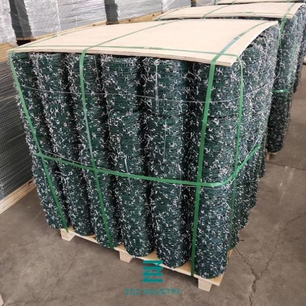 Galvanized Wire Mesh Fence Rolls Sturdy Barbed Wire Roll 100 Meters Roll Length