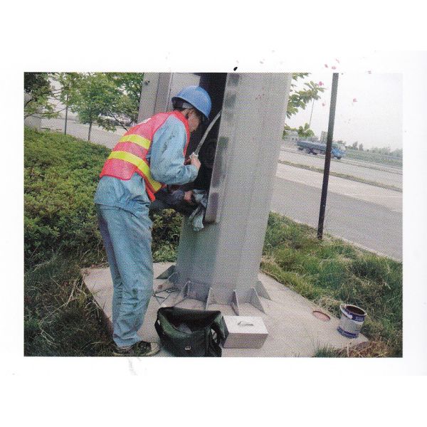 20m Port Professional High Mast Light Pole Hot Dip Galvanization OEM Customized