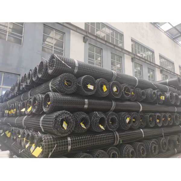 Good Tensile Strength PP Biaxial Plastic Geogrid Mesh For Reinforce Road Base