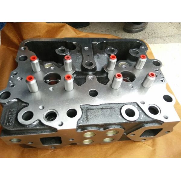 4915442 3041993 Cylinder Head for Cummins NTA855 Diesel Engine