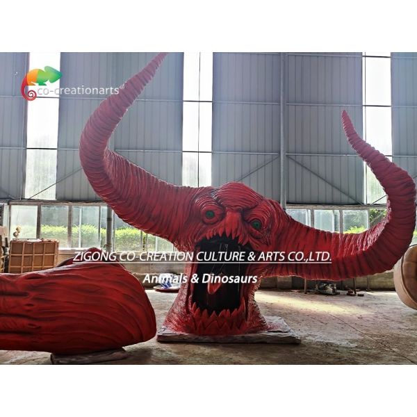 Red Monster Custom Made Animatronics Outdoor Amusement Park Decoration