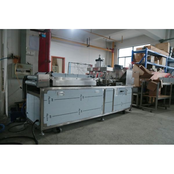 15cm 1000pcs/h Stainlesss Steel Food Encrusting Machine