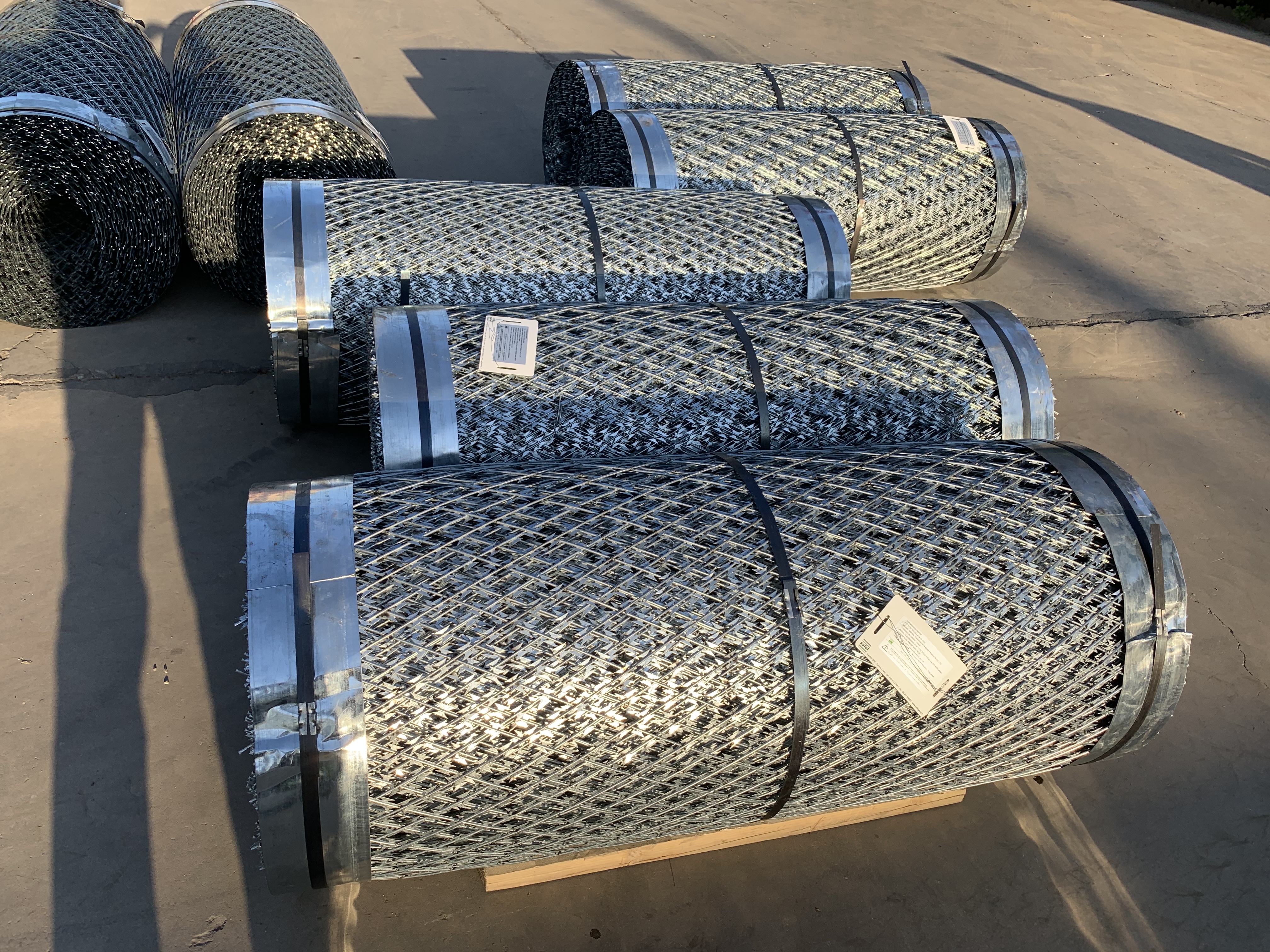 welded razor wire mesh