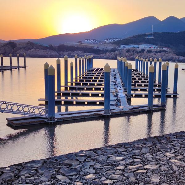 Customized Yacht Floating Dock Durable Marina Aluminum Alloy Floating Pontoon