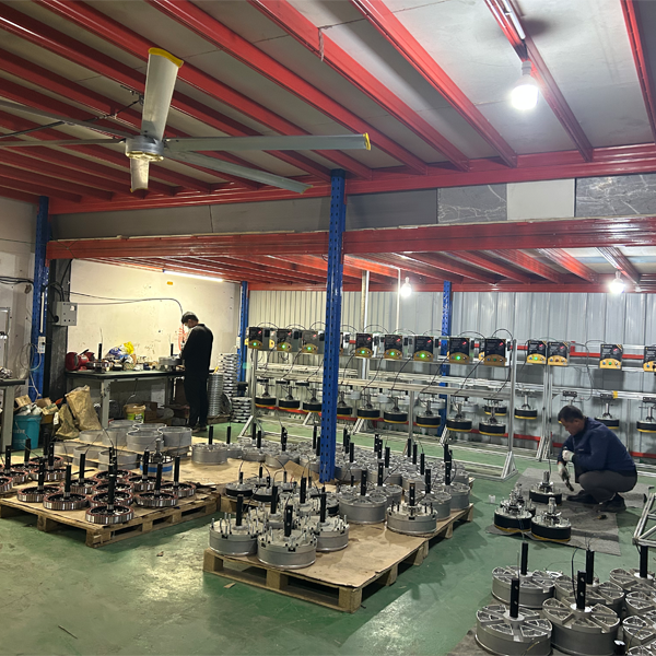 Ceiling Installation 5.0m 16FT Large HVLS Air Flow Fan For Cooling And Ventilation