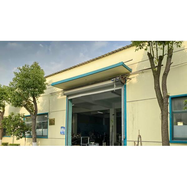 Full Automatic Trigger Spray Pump Capping Machines For Engine Oil Nail Polish Bottle