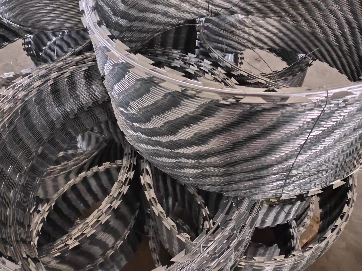 concertina razor wire mesh