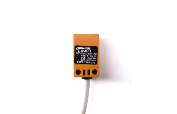 General Purpose Inductive Proximity Switch High Durability With Multiple