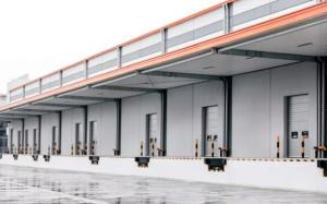 Wholesale Stationary Loading Dock Leveler Electric Running Hold Down Function from china suppliers